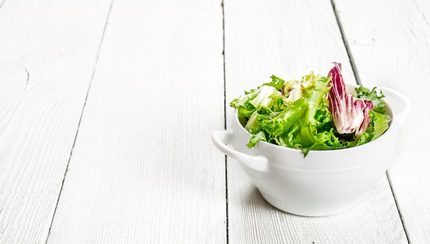 Misa so sviežim jedlom